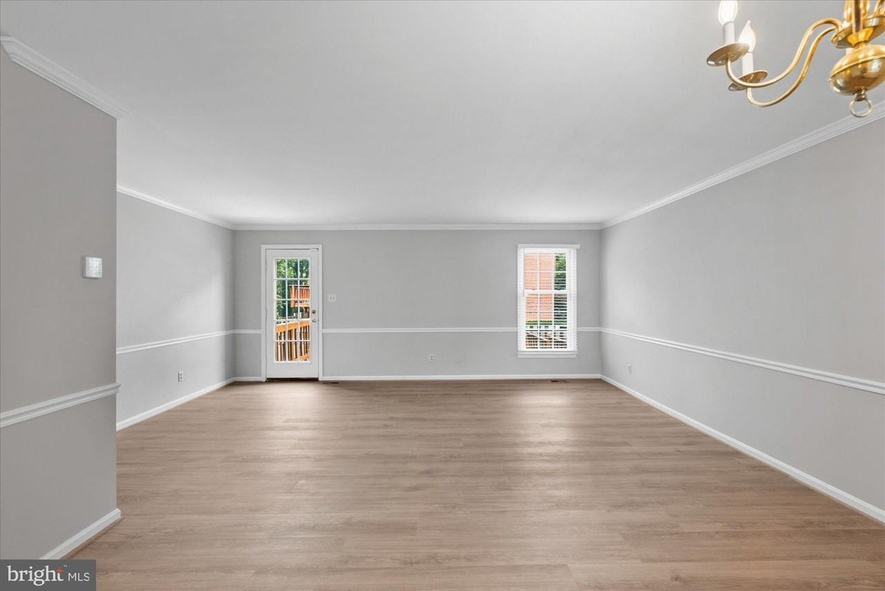 299 S Pickett St - Photo 3 of 47