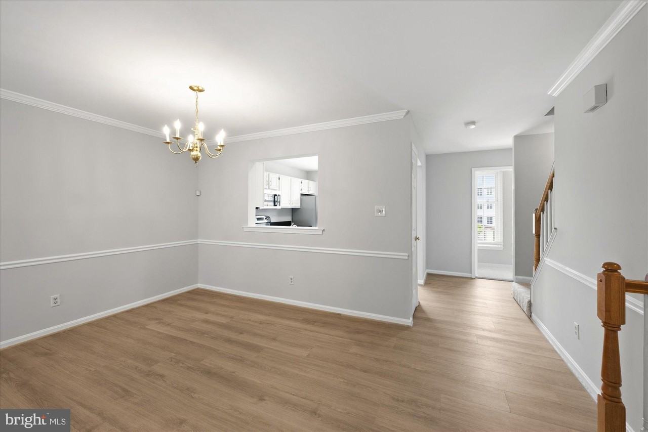 299 S Pickett St - Photo 5 of 47