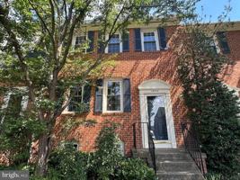 featured image of 10152 Village Knolls Ct