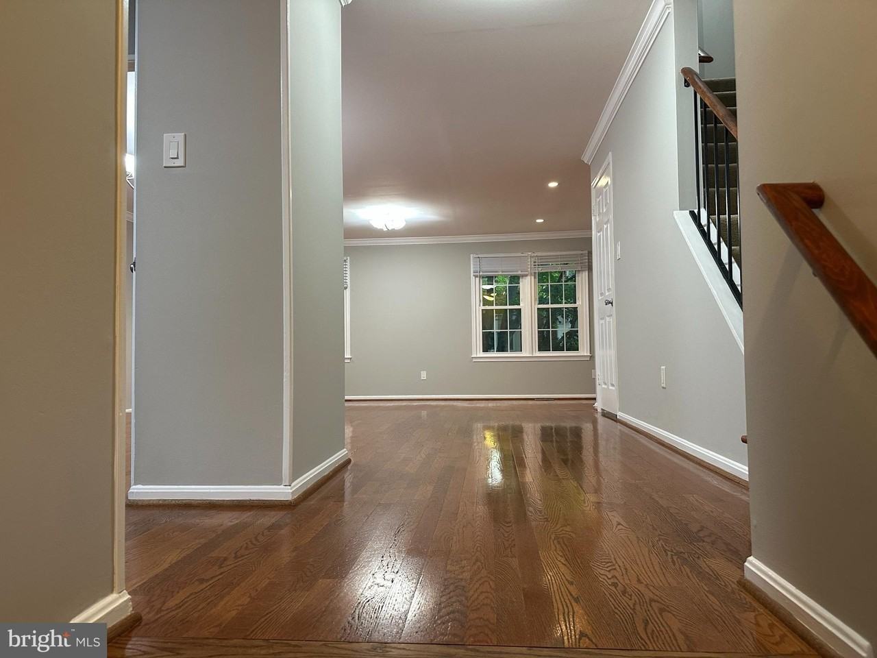 10152 Village Knolls Ct - Photo 3 of 50