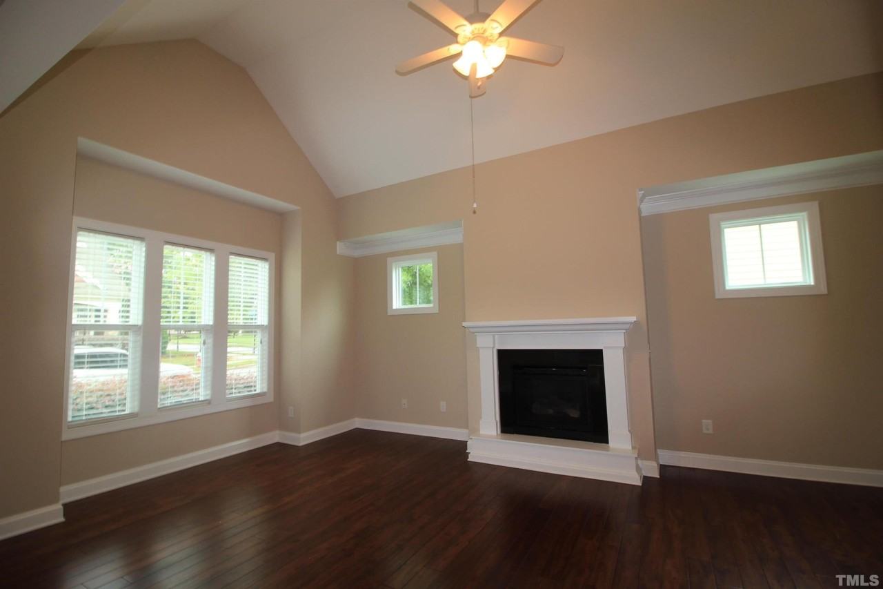 1605 Hemby Ridge Ln - Photo 3 of 23