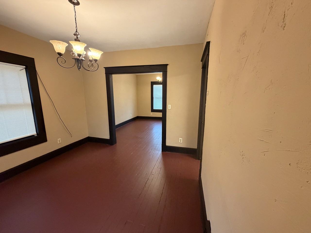 1820 Clarendon Ave #1 - Photo 4 of 35