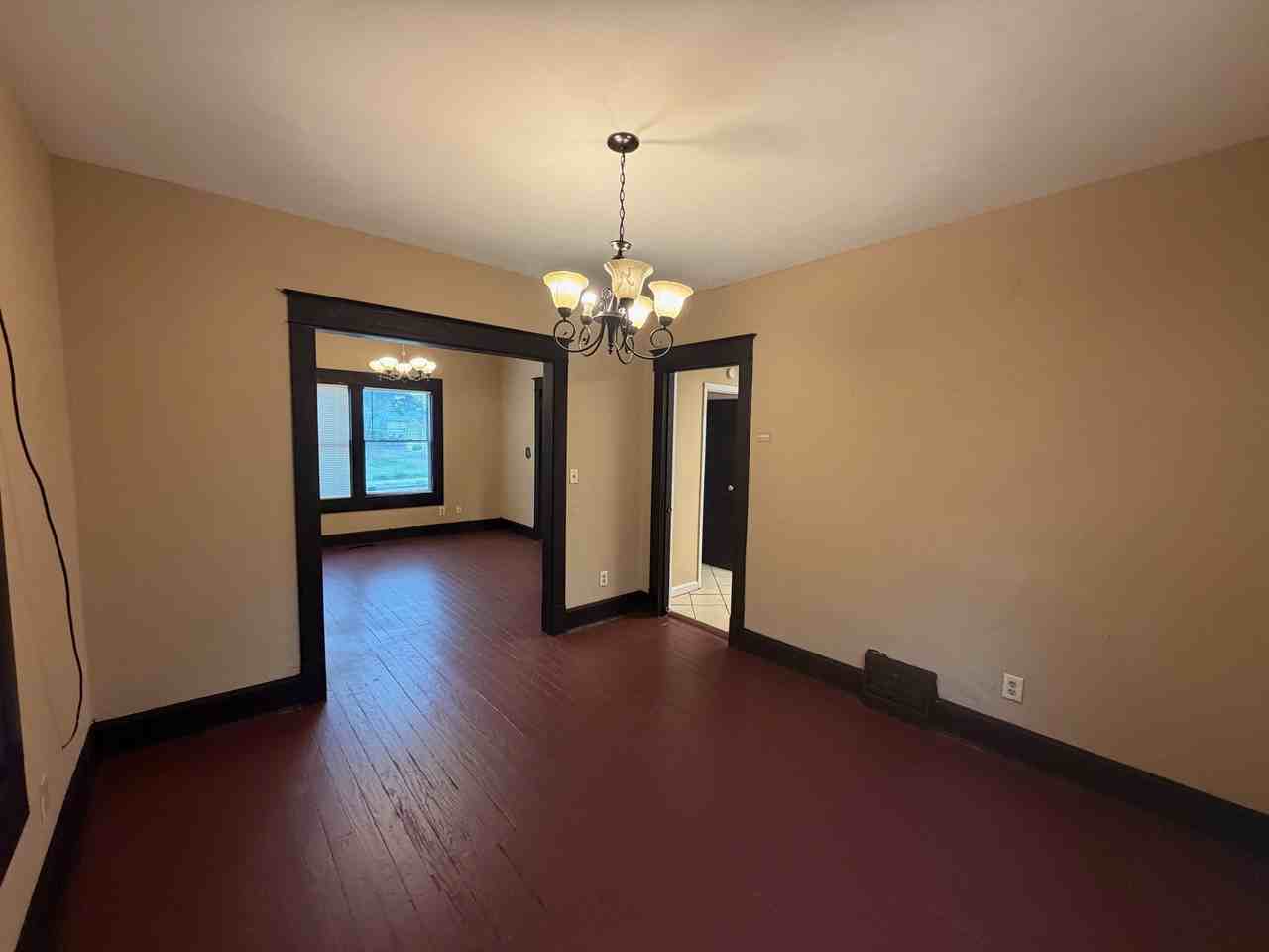 1820 Clarendon Ave #1 - Photo 7 of 35