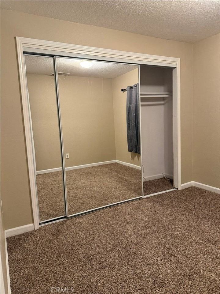 1260 Mirage Dr - Photo 6 of 9