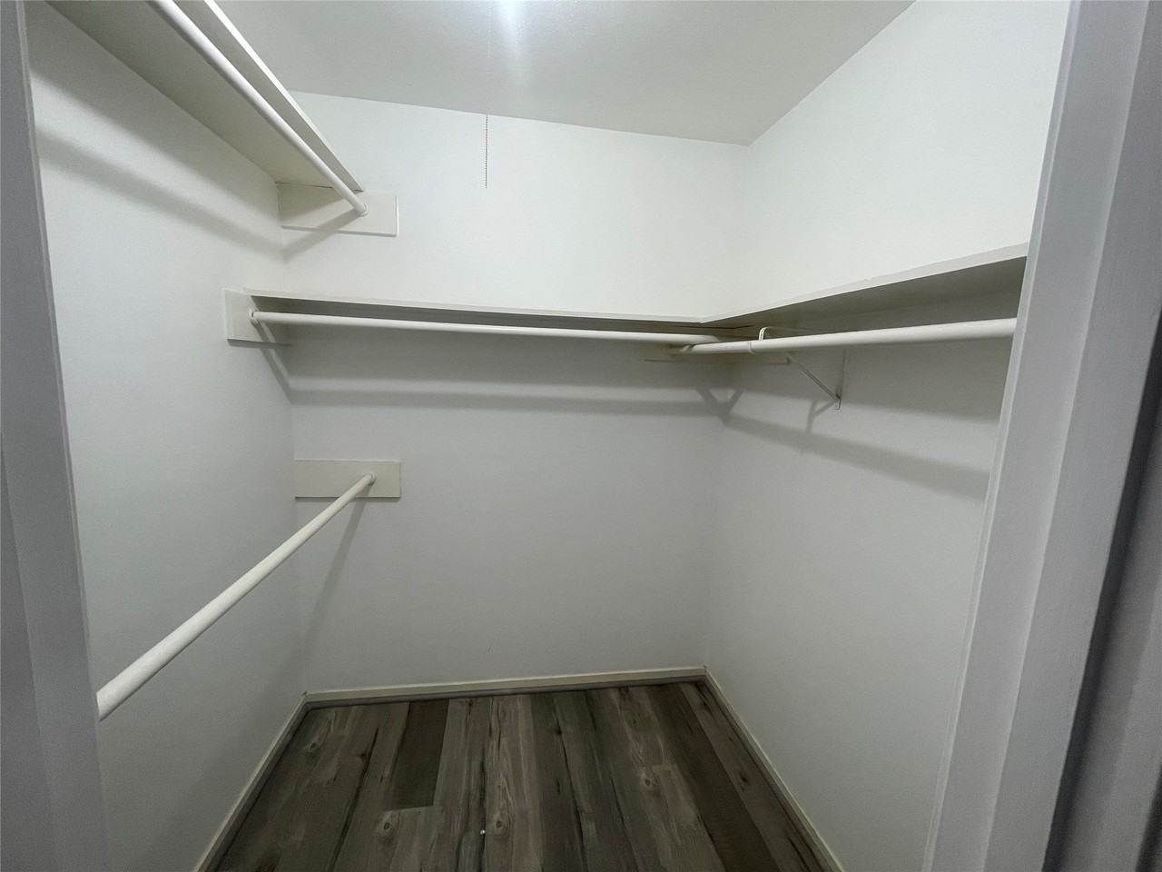 5550 N Braeswood Blvd - Photo 3 of 10