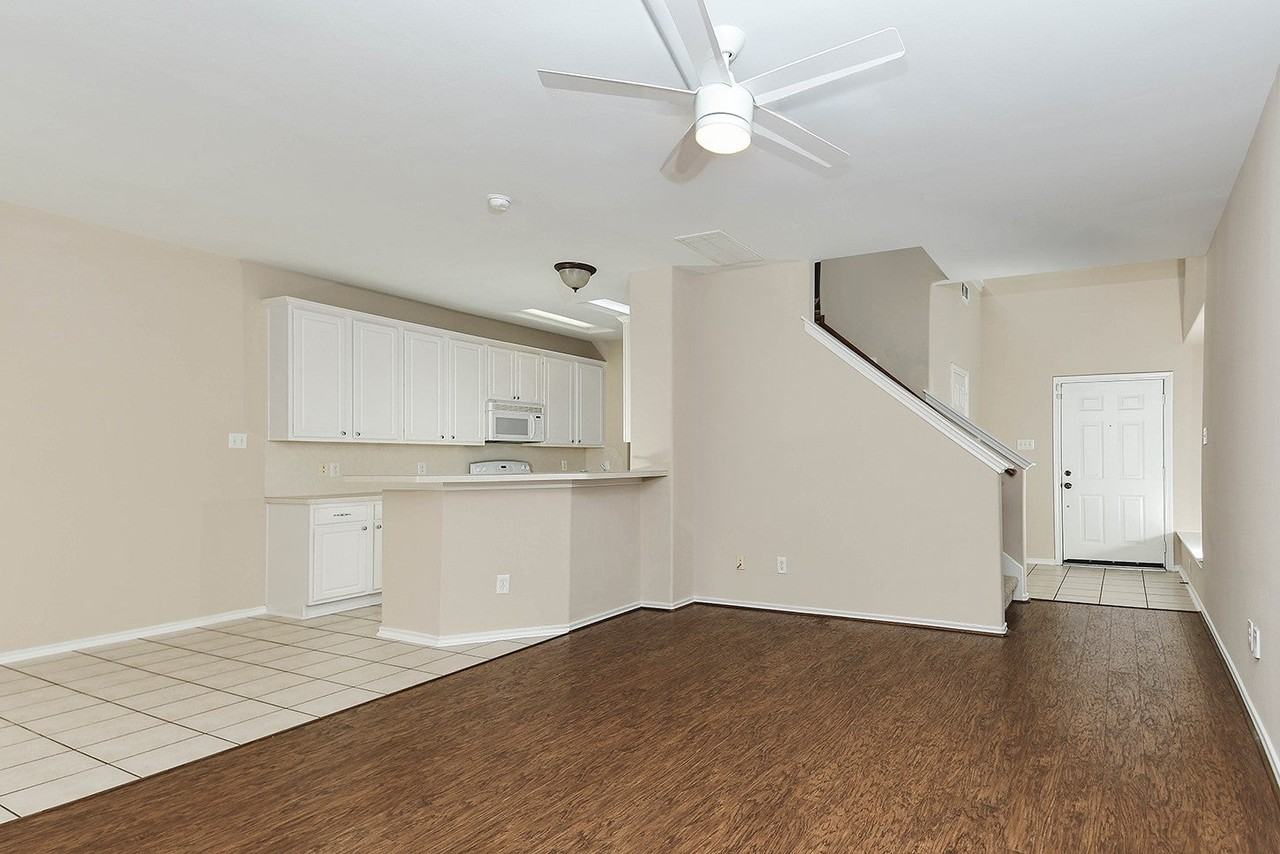 10 Peachridge Pl - Photo 6 of 26