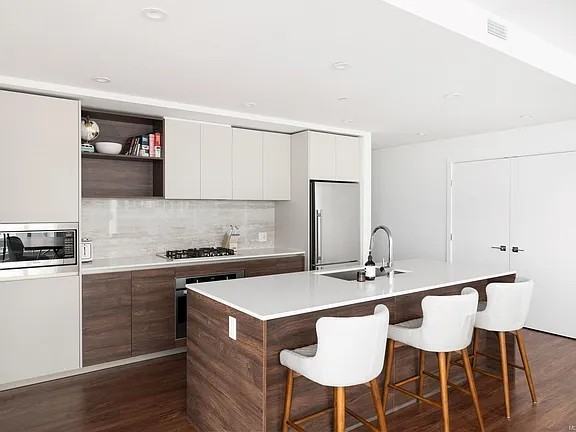 369 Tyee Road #801 - Photo 3 of 12