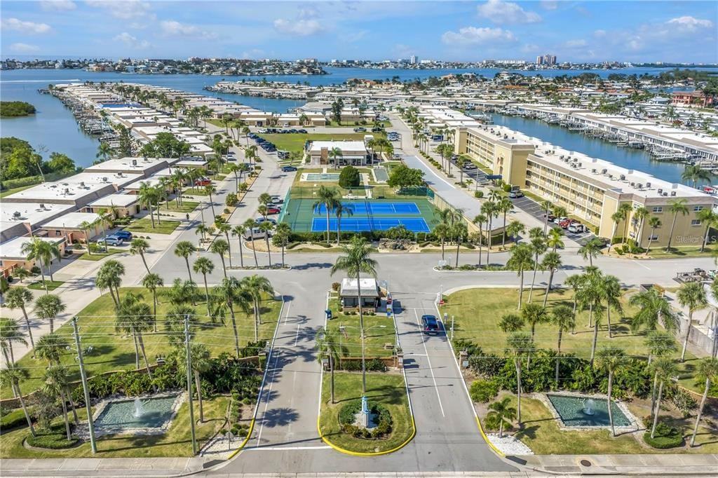 143 Boca Ciega Point Blvd N - Photo 3 of 50