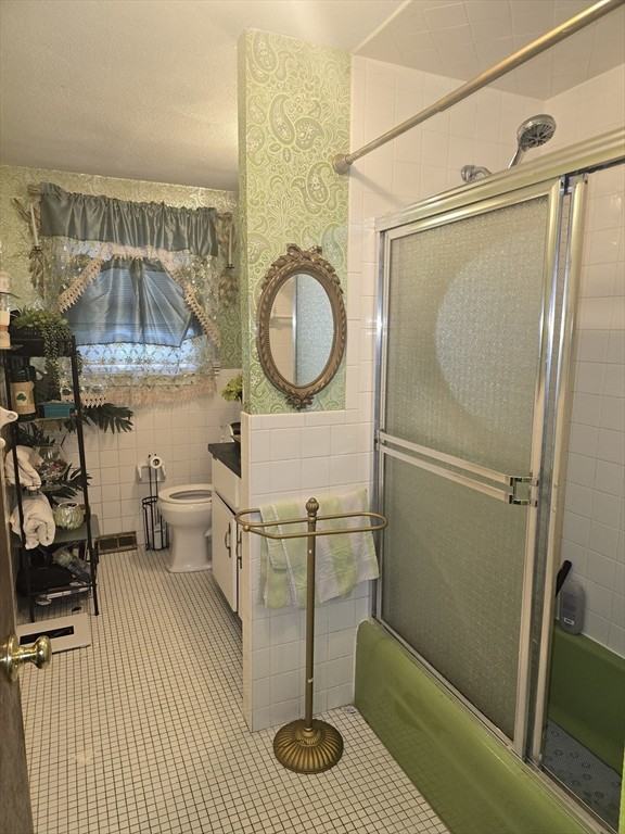 34 Hemlock Ter - Photo 4 of 14