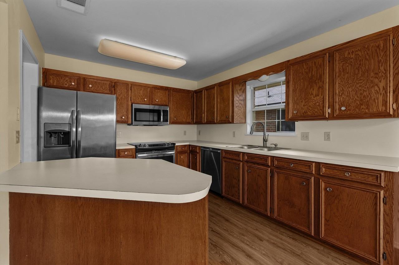 4912 General Polk Dr #1 - Photo 3 of 22