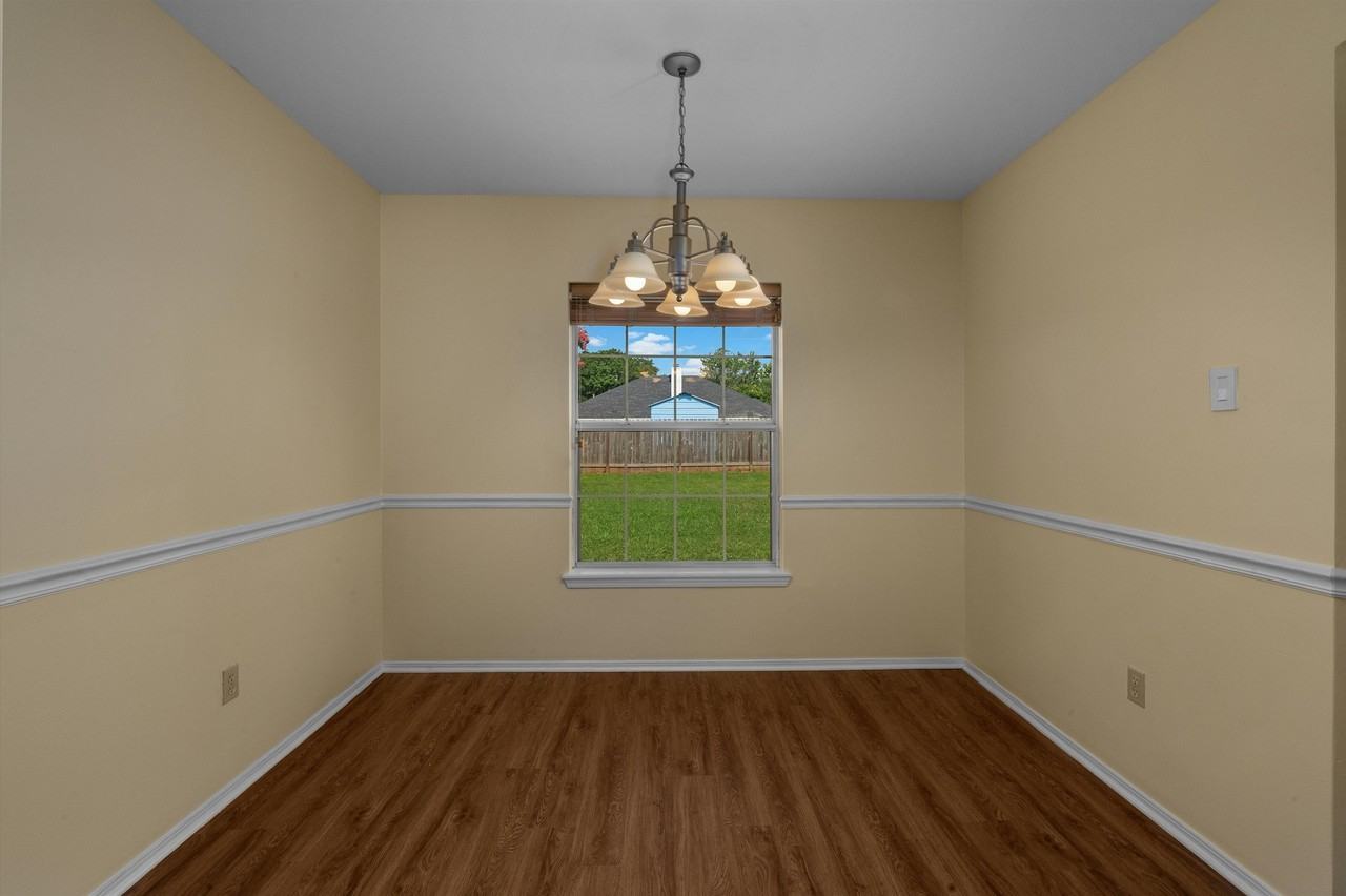 4912 General Polk Dr #1 - Photo 4 of 22