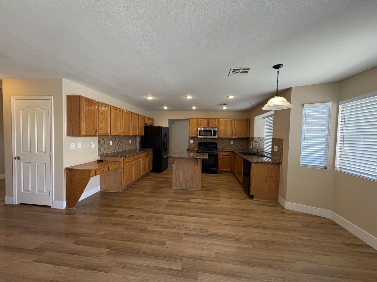 1725 Mexican Poppy Street - Photo 4 of 9