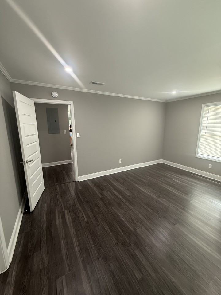 5711 Sterling Pl #1 - Photo 5 of 11