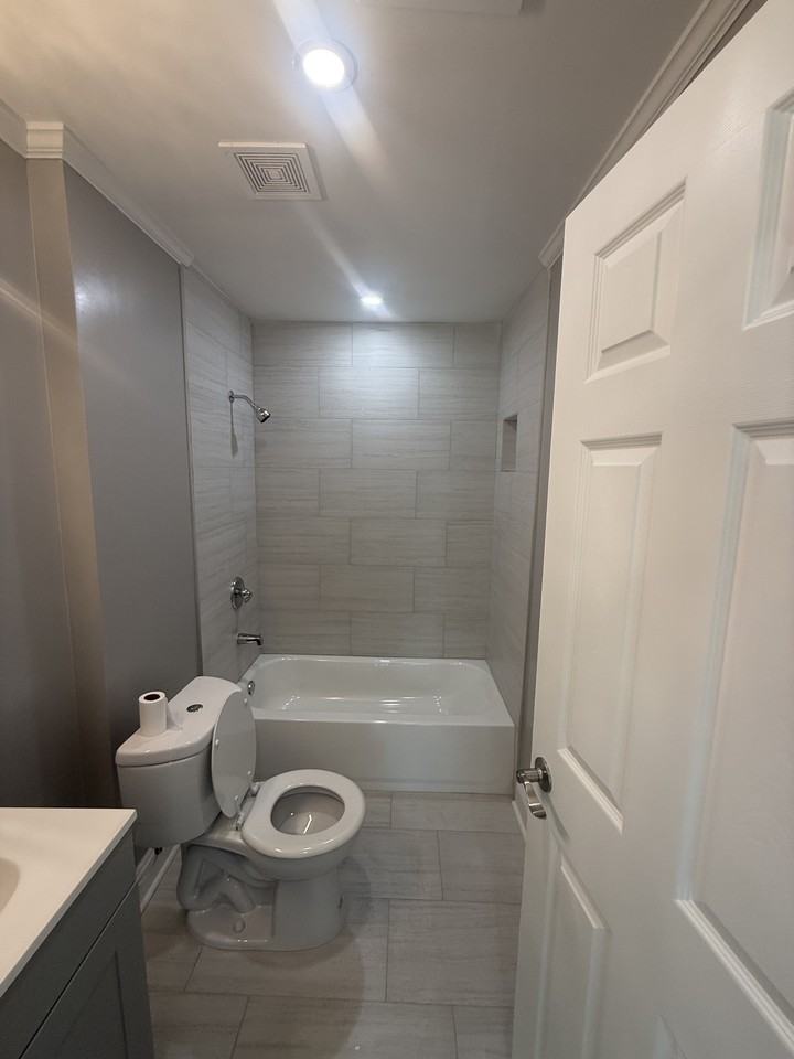 5711 Sterling Pl #1 - Photo 6 of 11