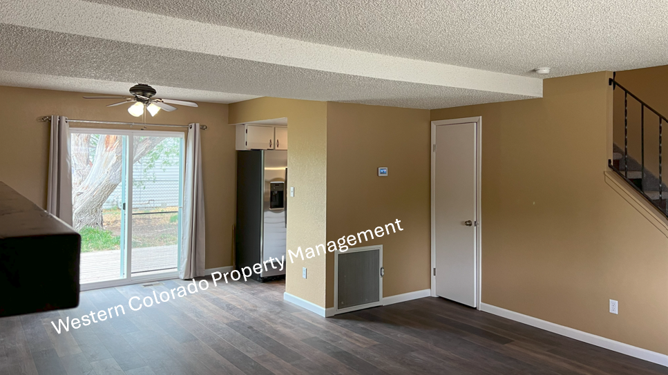 3058 Hill Ave #1 - Photo 4 of 10