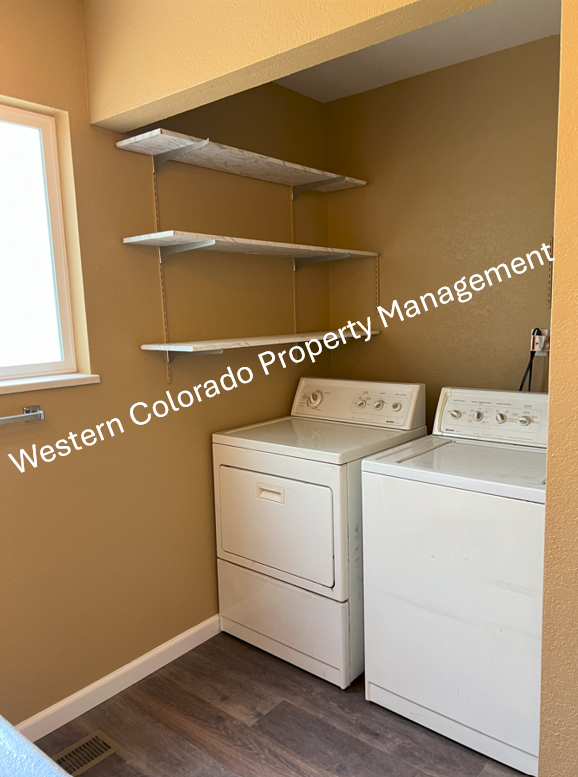 3058 Hill Ave #1 - Photo 6 of 10