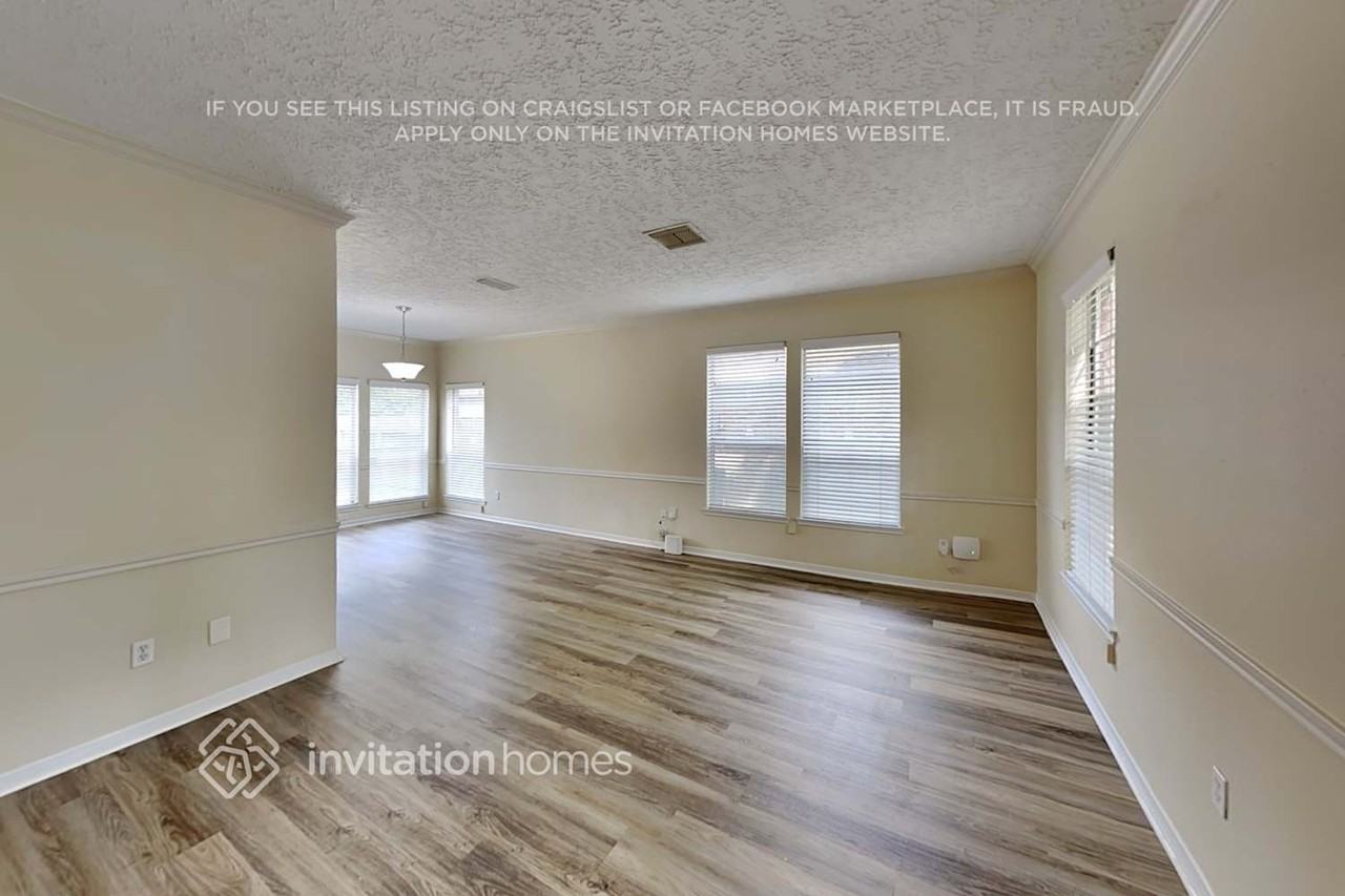 14423 Sun Harbor Dr - Photo 4 of 19