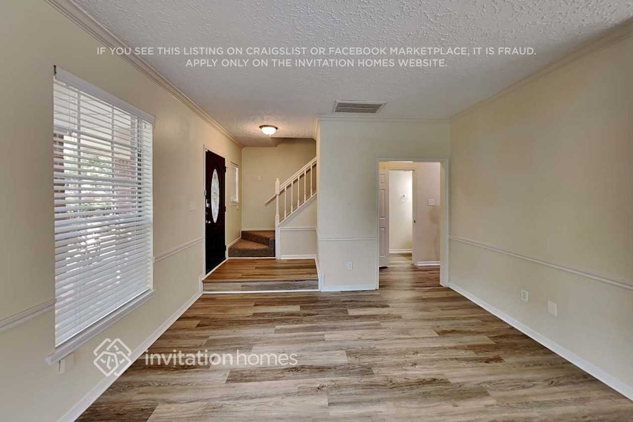 14423 Sun Harbor Dr - Photo 5 of 19
