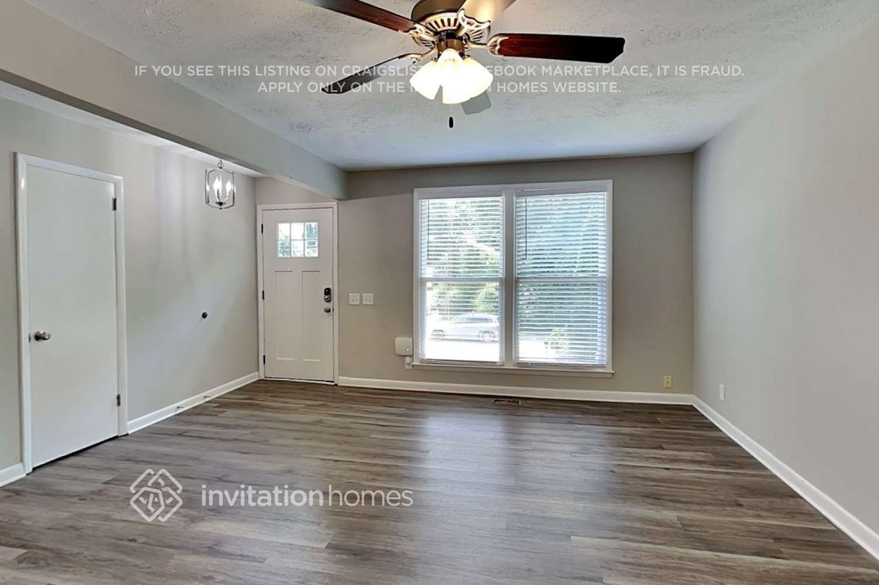 691 Frankfort Dr - Photo 3 of 17