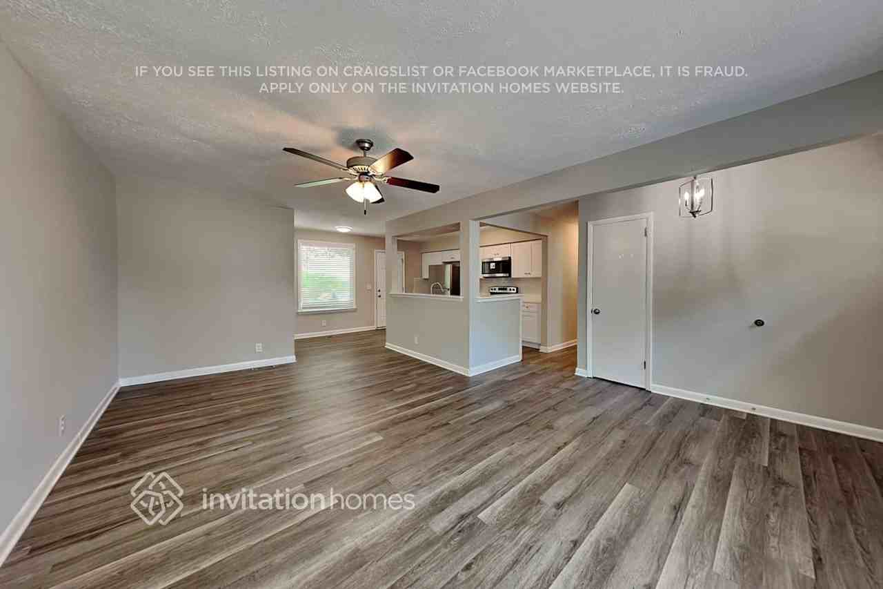 691 Frankfort Dr - Photo 4 of 17