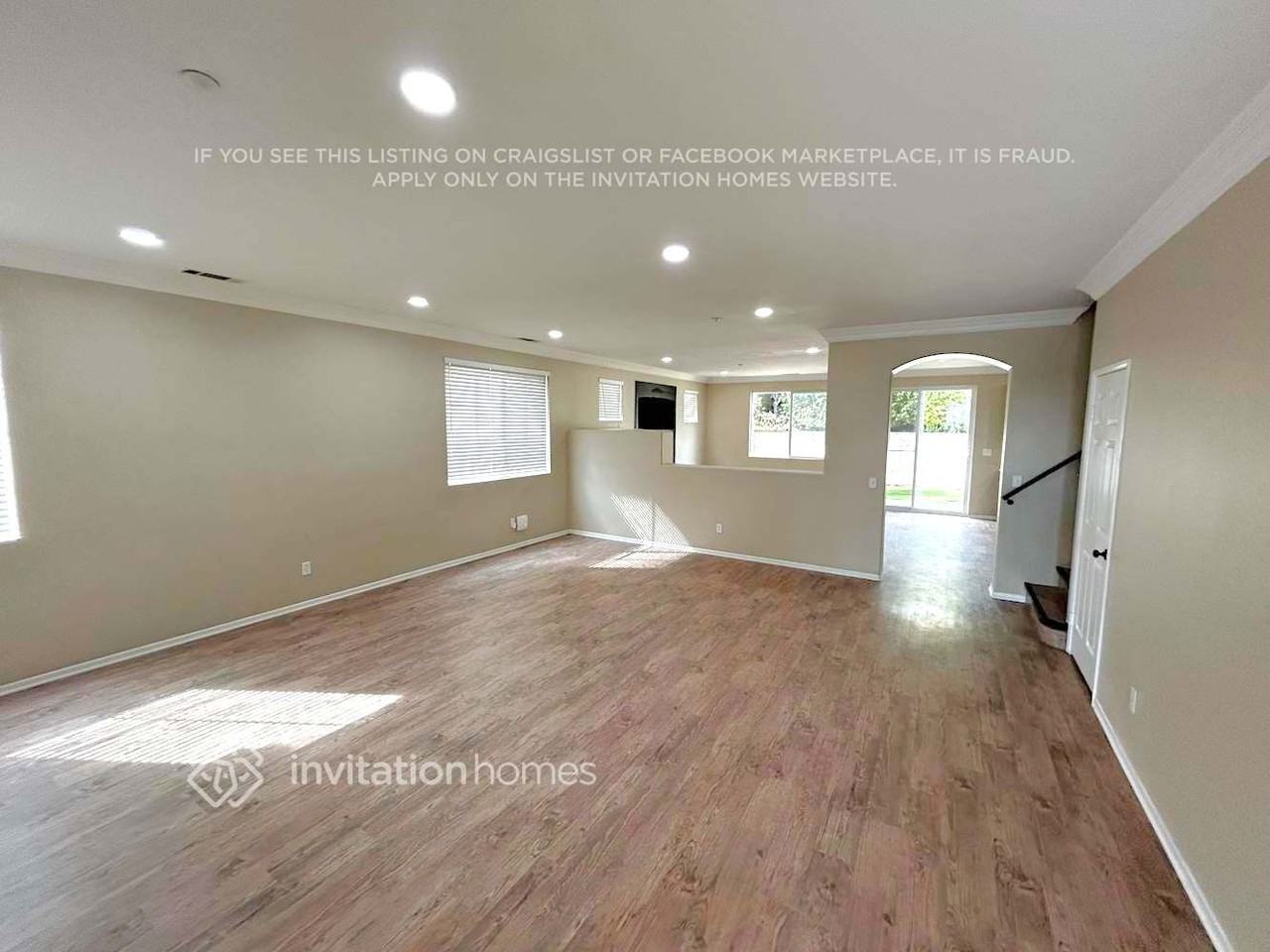 15544 Faith St - Photo 3 of 15