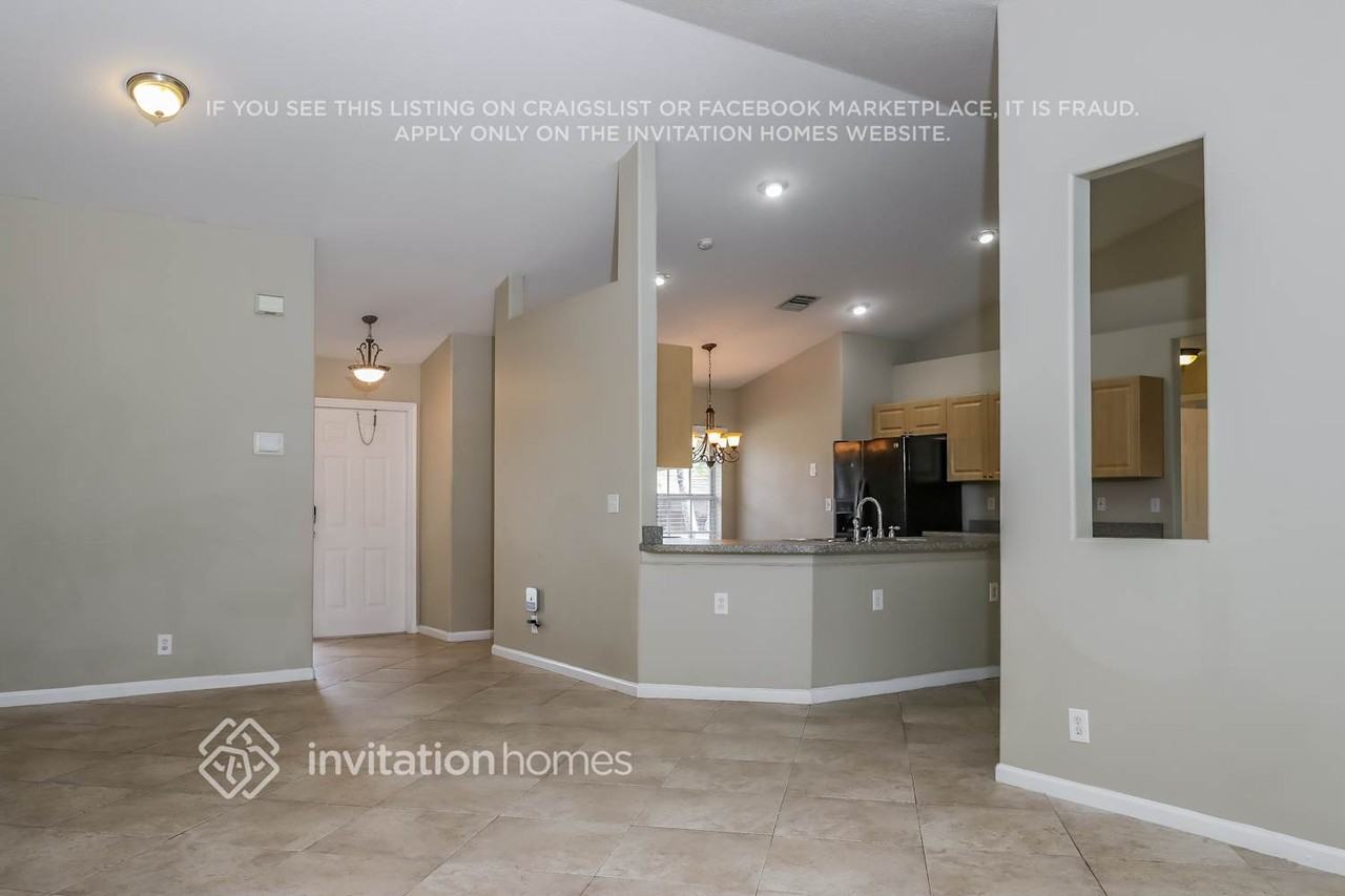 1891 Tulip Ln - Photo 4 of 19