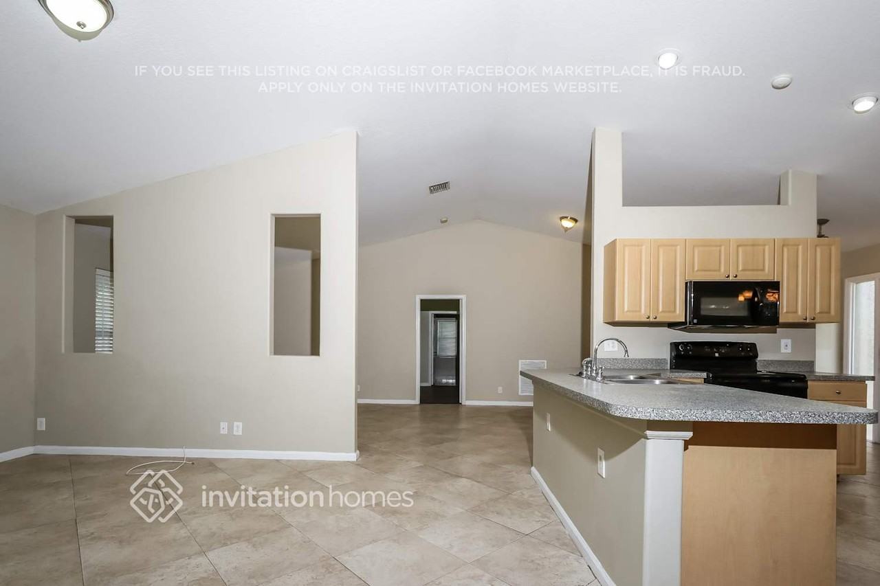 1891 Tulip Ln - Photo 7 of 19