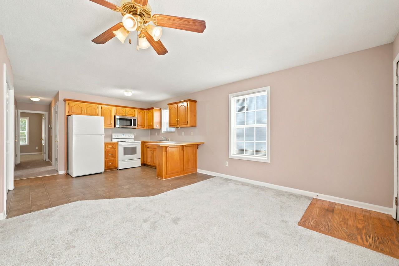 86 Hanna Dr #B - Photo 3 of 27