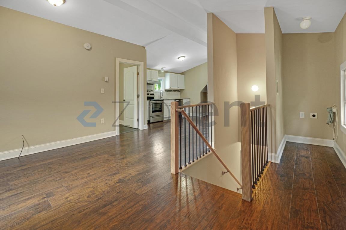 23 Rufus St #2 - Photo 7 of 11