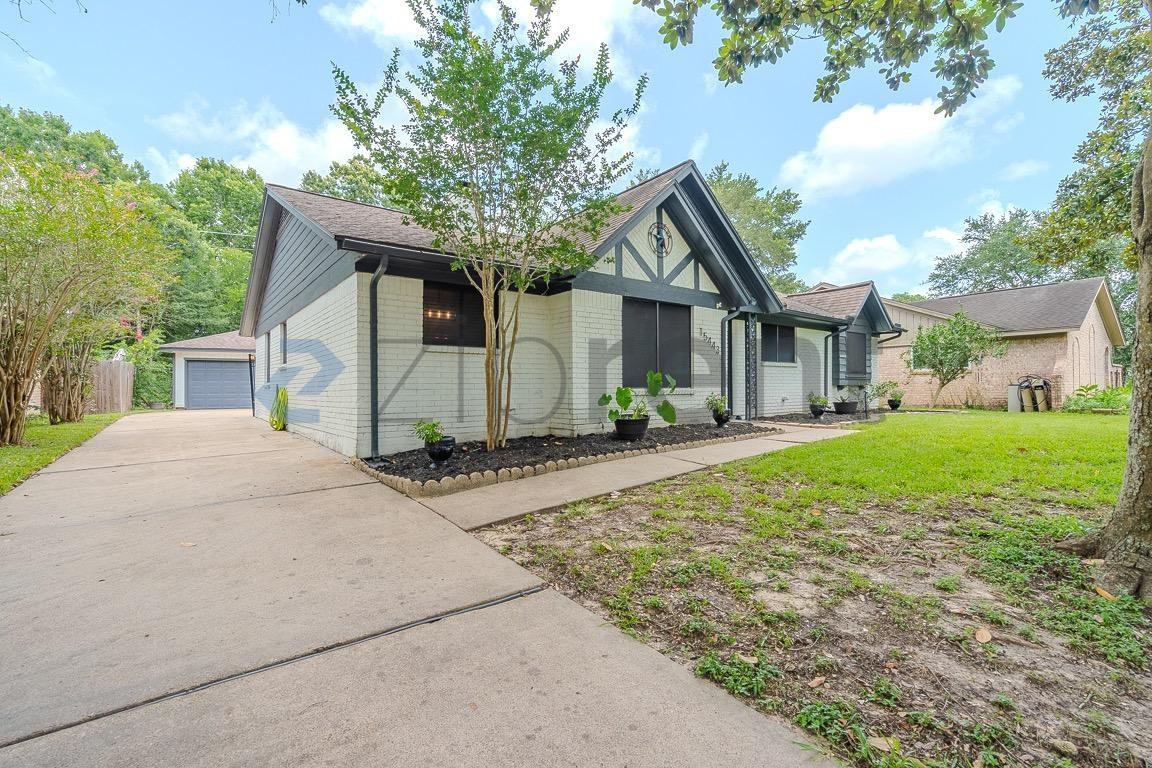 15443 Blackhawk Blvd - Photo 3 of 38