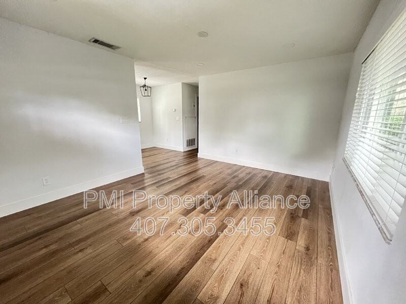 2302 Elizabeth Ave - Photo 2 of 11
