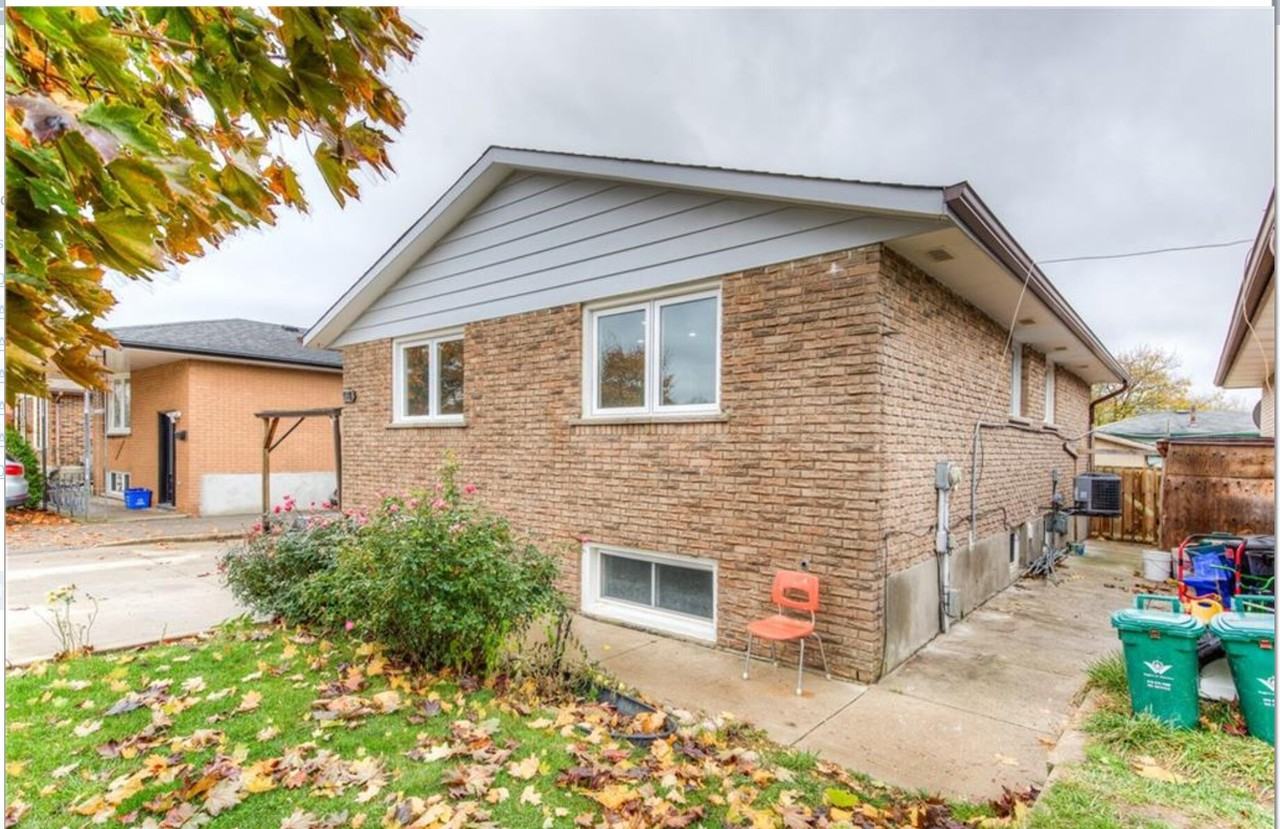 118 Mercer Rd - Photo 3 of 16