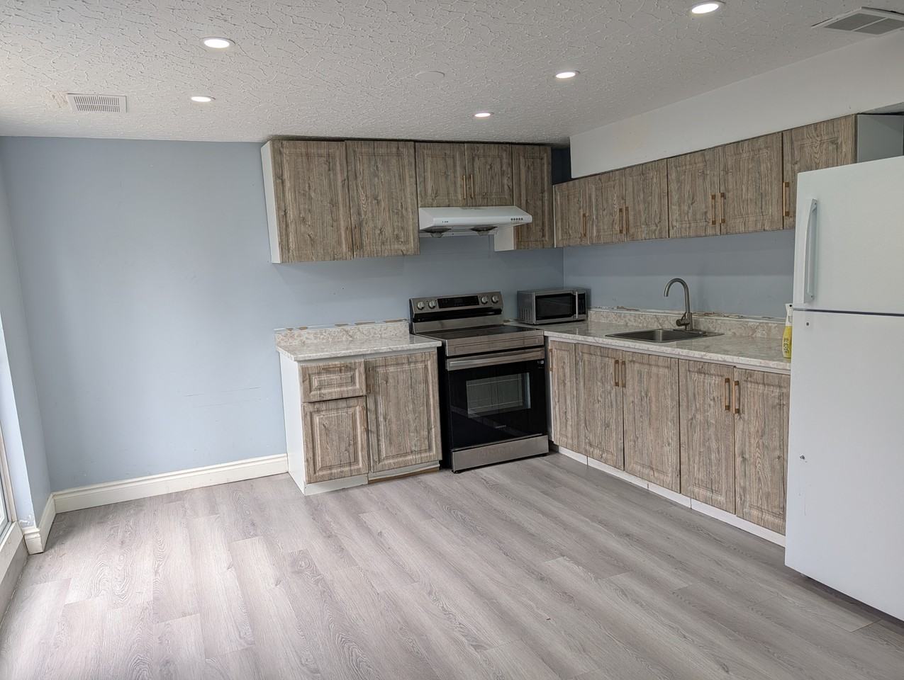 118 Mercer Rd - Photo 5 of 16
