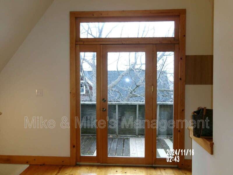 1140 E Hamilton St 3rd Fl - Photo 2 of 5
