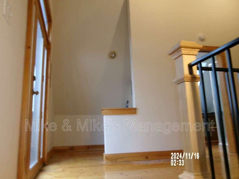 1140 E Hamilton St 3rd Fl - Photo 3 of 5