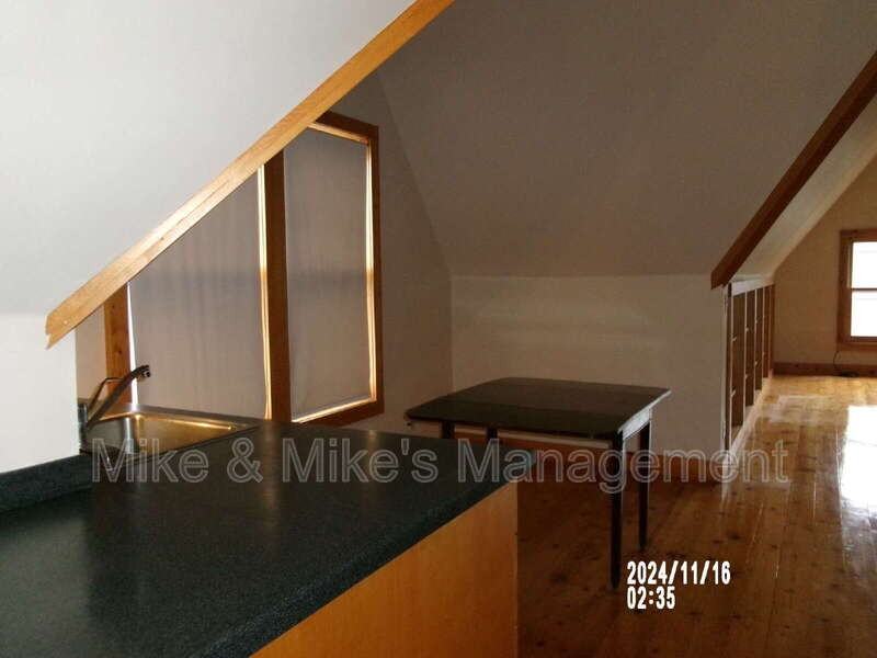 1140 E Hamilton St 3rd Fl - Photo 4 of 5