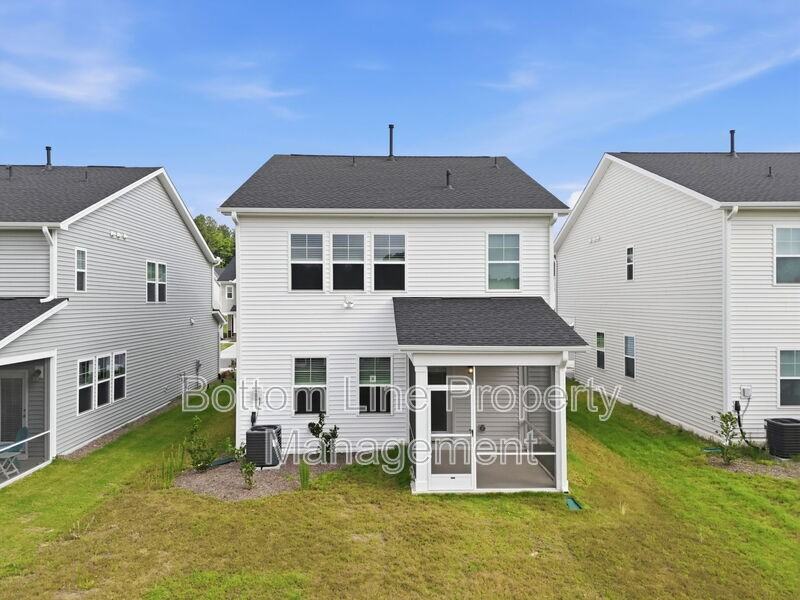 517 Hanover Shore Ln - Photo 6 of 50