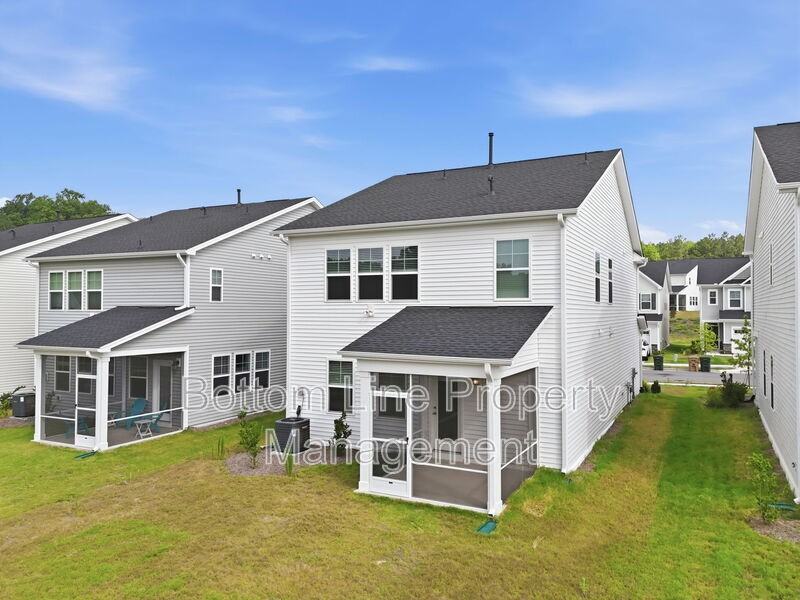 517 Hanover Shore Ln - Photo 7 of 50