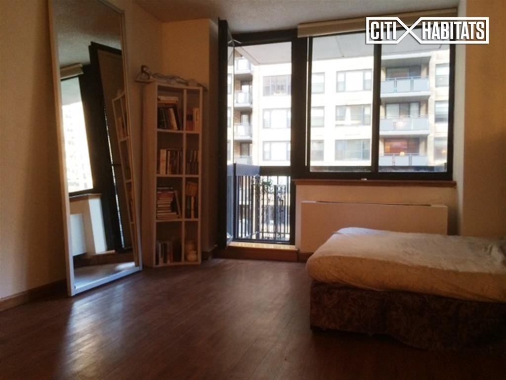 250 E 40th St #8C