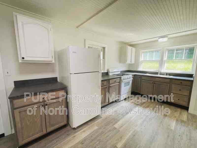 164 Spring St - Photo 4 of 14