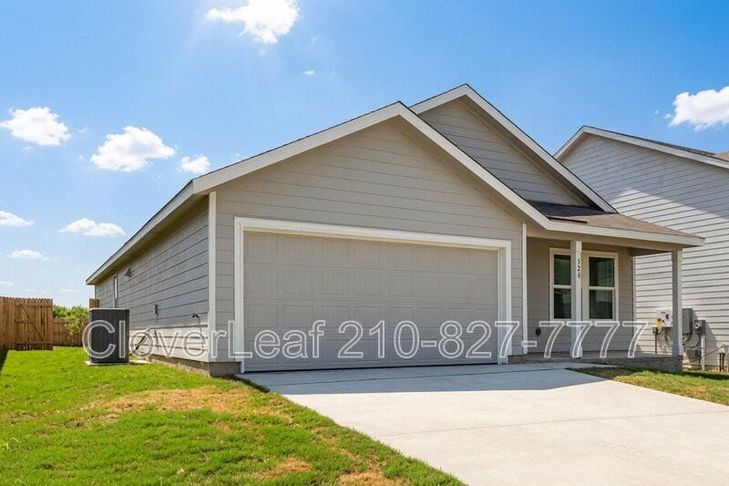 528 Wolf Crest Blvd - Photo 2 of 28