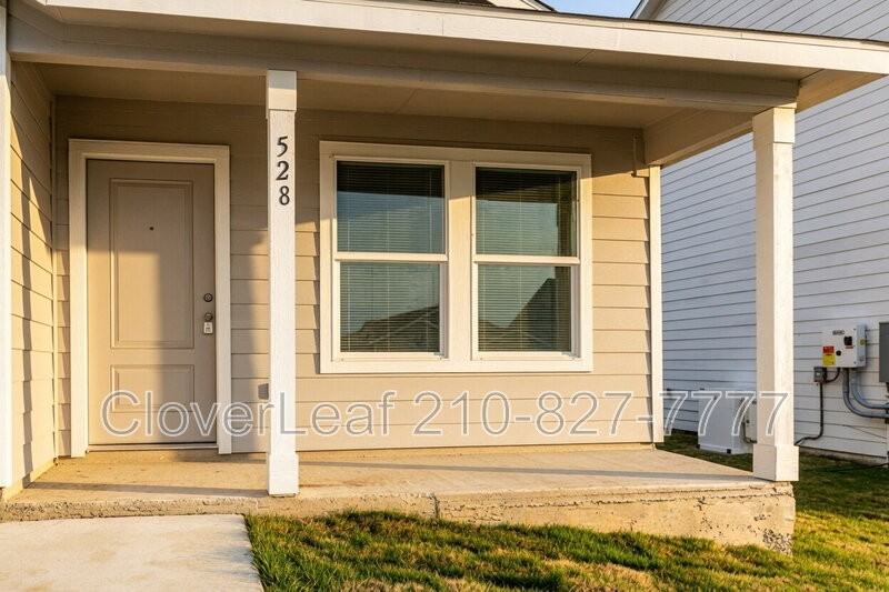 528 Wolf Crest Blvd - Photo 4 of 28