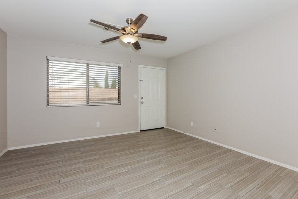 1718 E Daniella Dr - Photo 3 of 16