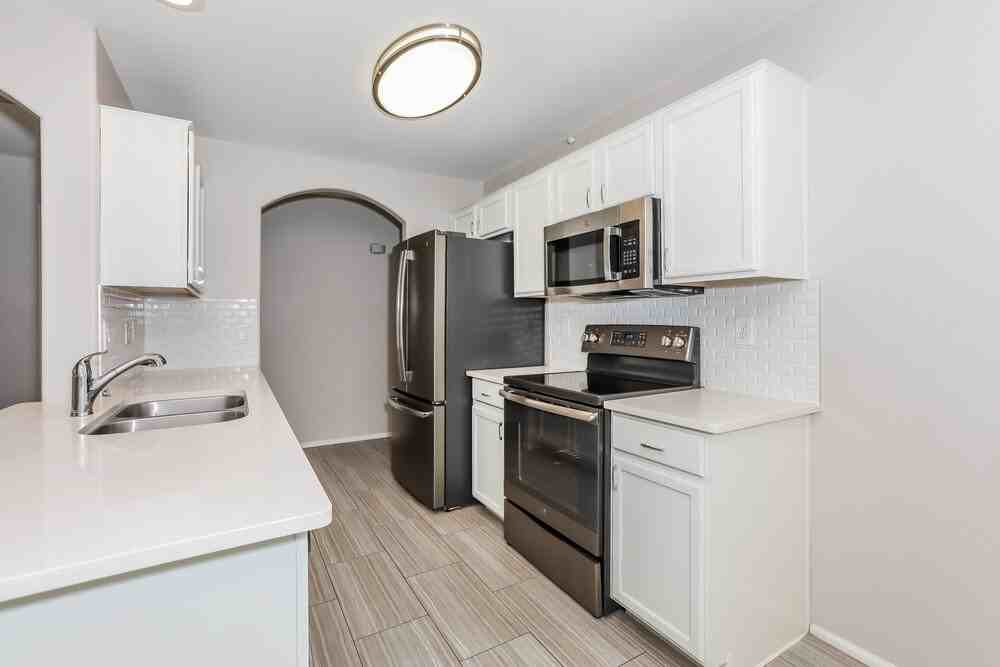 1718 E Daniella Dr - Photo 7 of 16