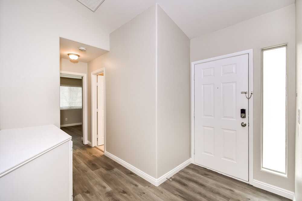 3921 Marble Mountain St - Photo 3 of 16