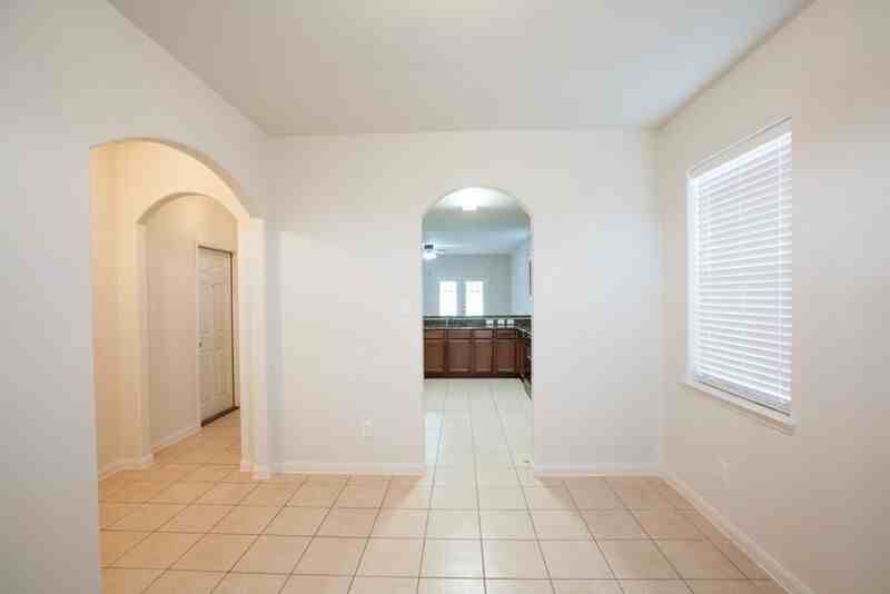 128 Tennyson St - Photo 3 of 37