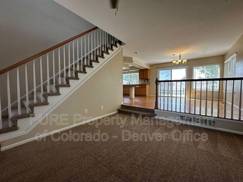 10263 Cedaridge Ct - Photo 3 of 17