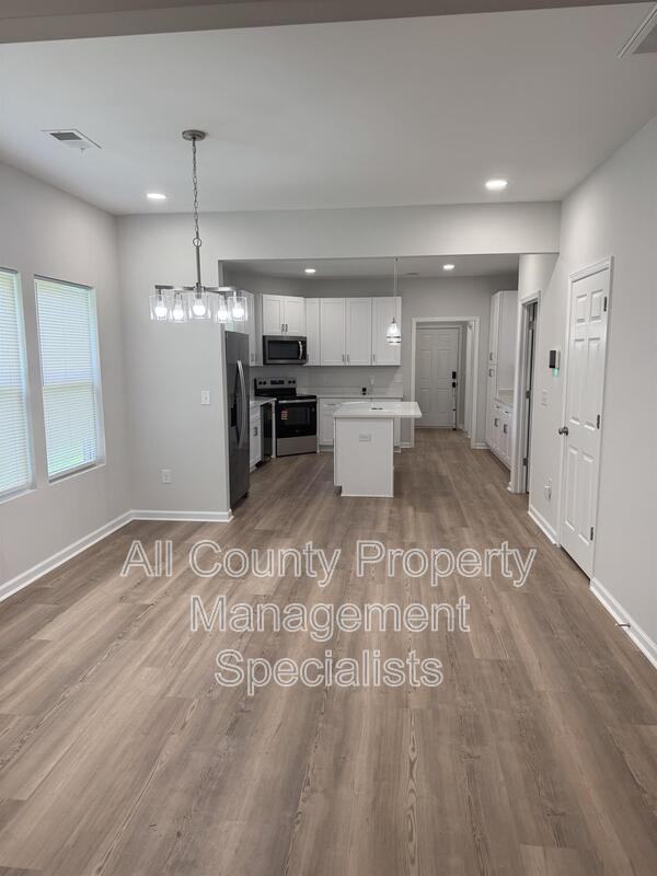 5111 Spalding Ave - Photo 3 of 12