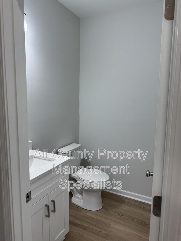 5111 Spalding Ave - Photo 6 of 12