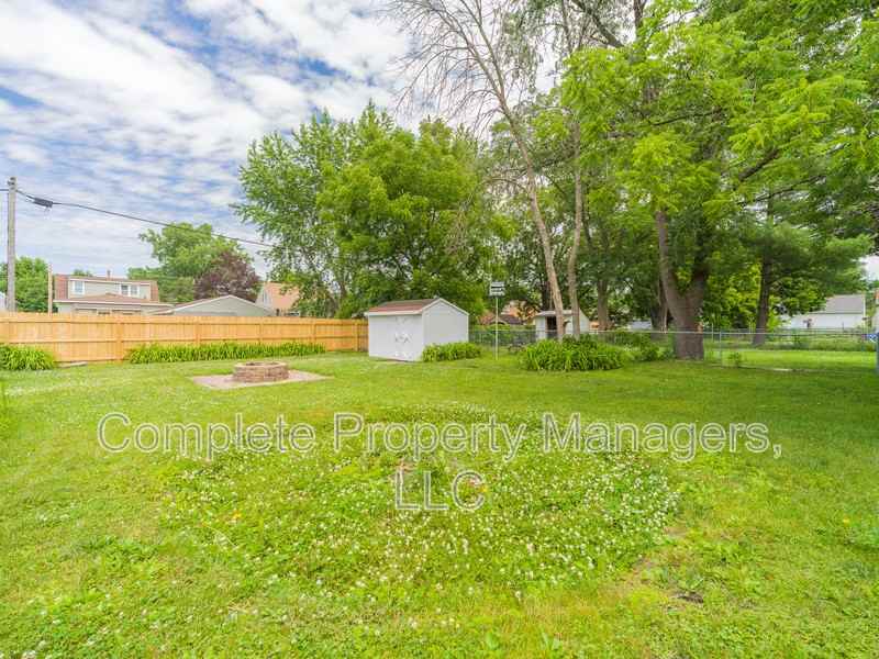 1713 1st Ave Ne - Photo 4 of 20